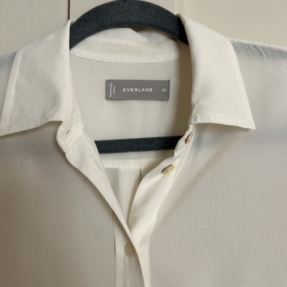 Everlane oversized blouse in cream - Picture 2 of 5